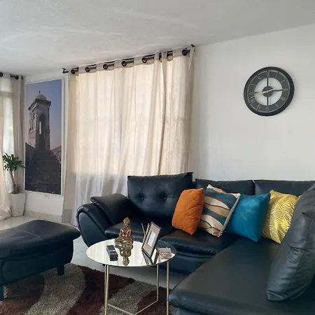 White House Apartment *